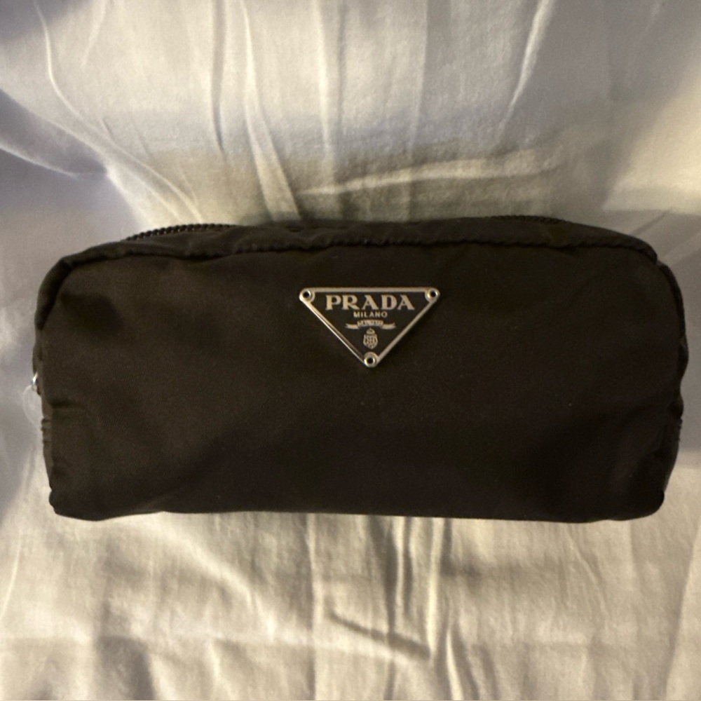 Authentic Prada vintage 2000s new brown vela tessuto nylon  cosmetic bag pouch